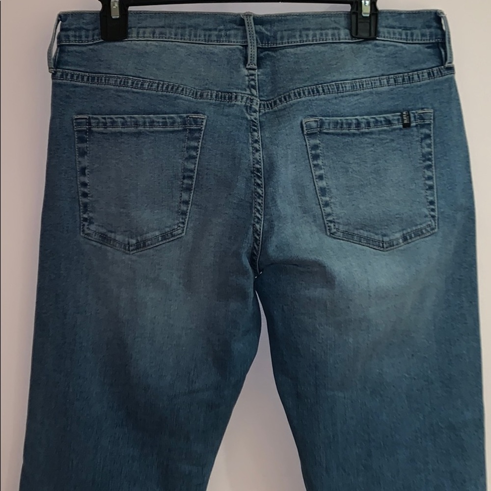 Blue jeans - Picture 3 of 3
